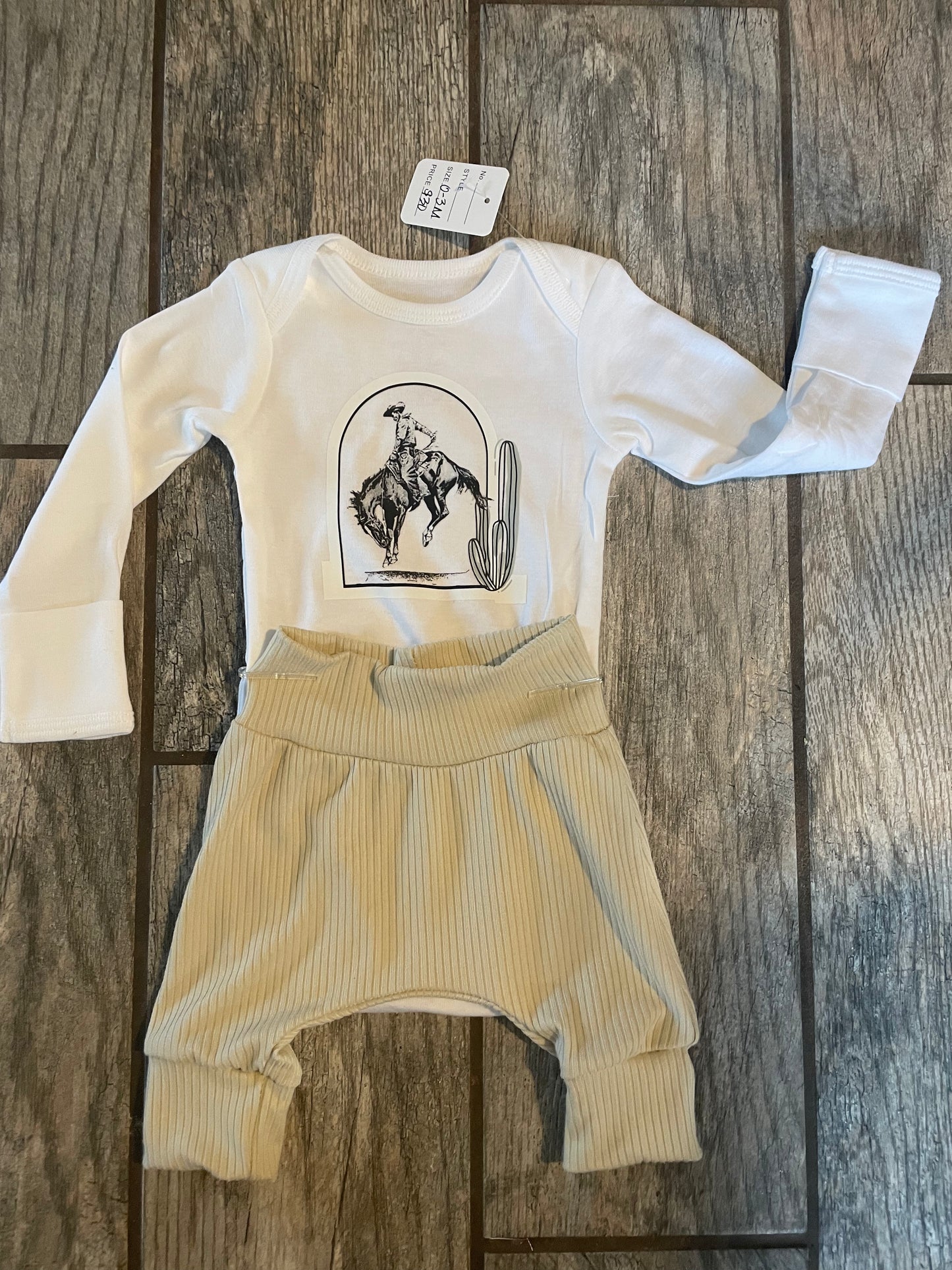 Bronc set