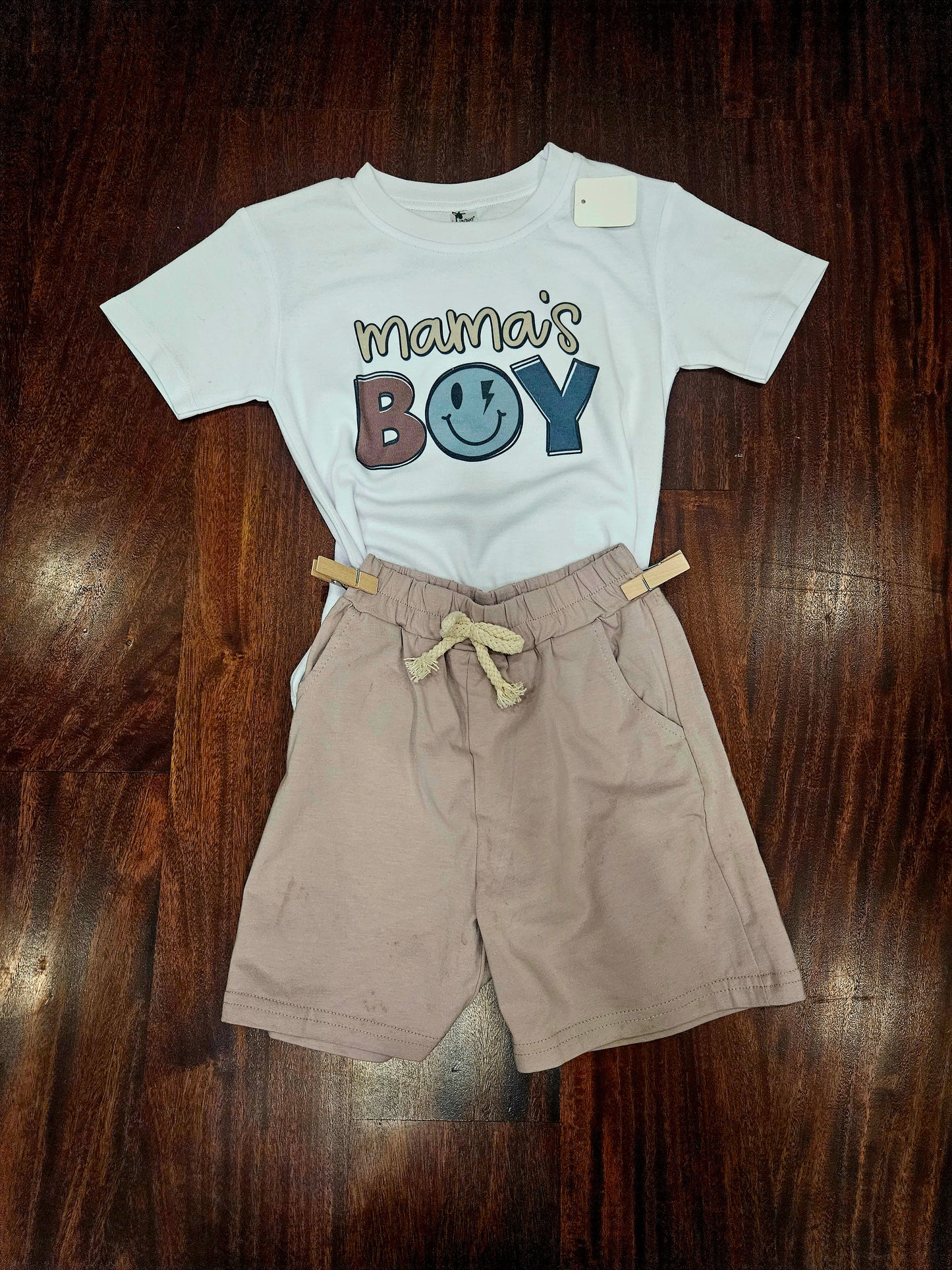 4T mama's boy