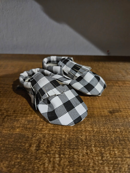 Checkered shoe