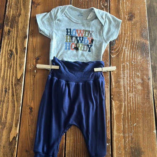 3-6 month Howdy outfit