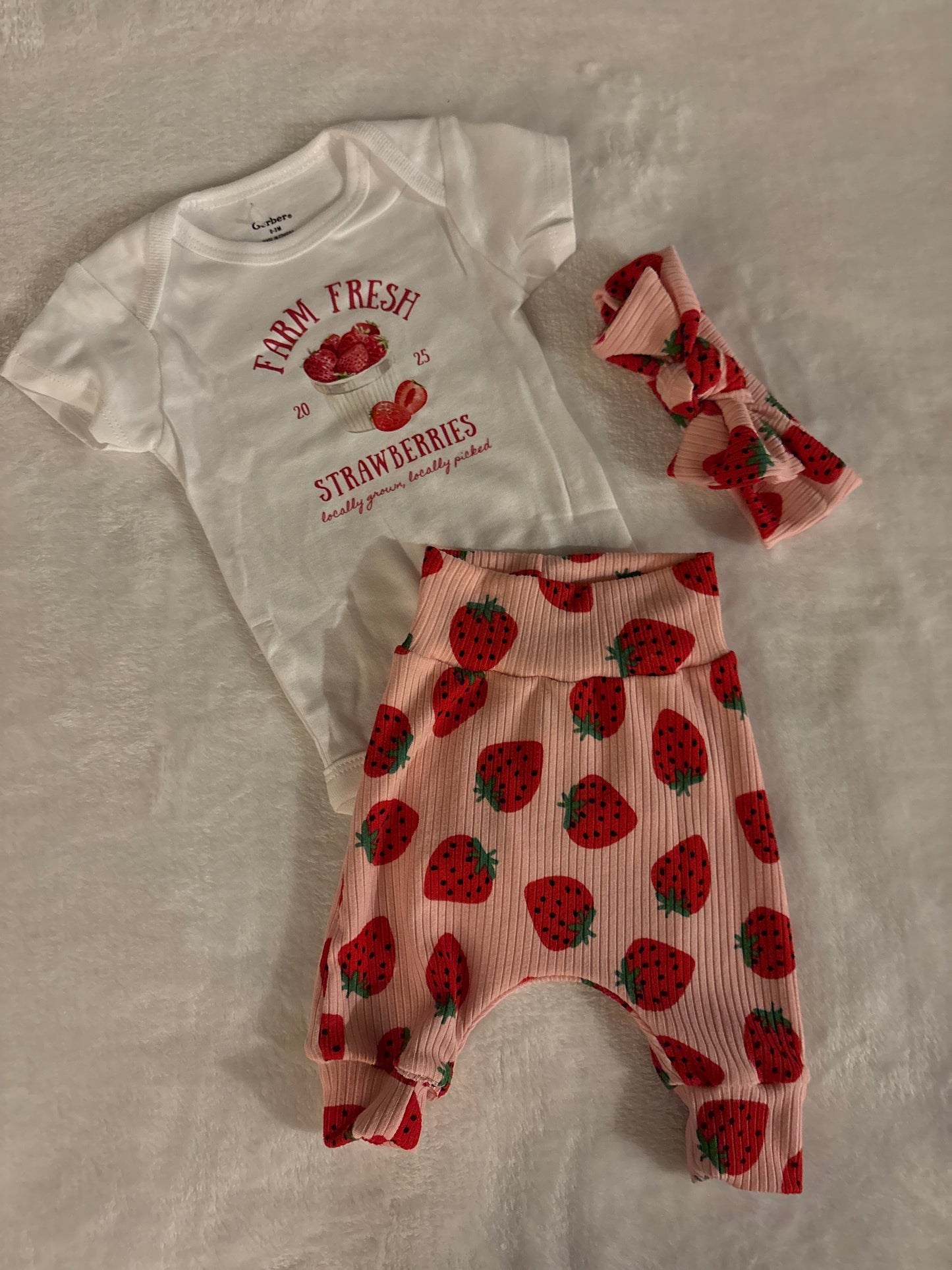 Strawberry pant set