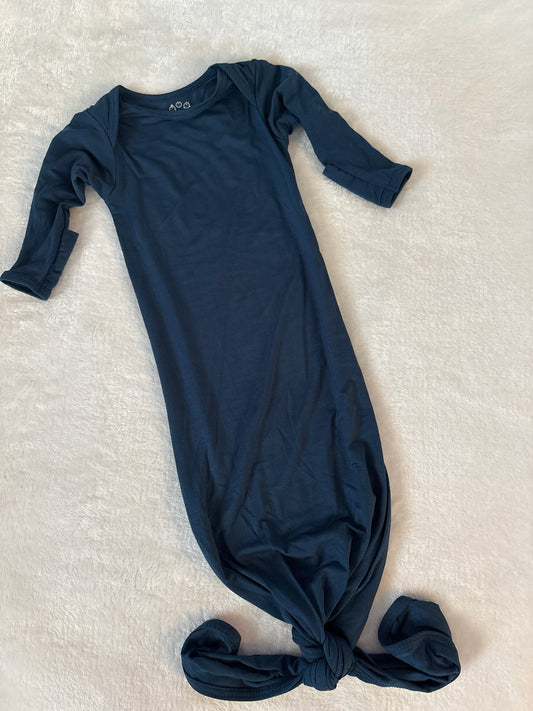 Dark blue knotted gown