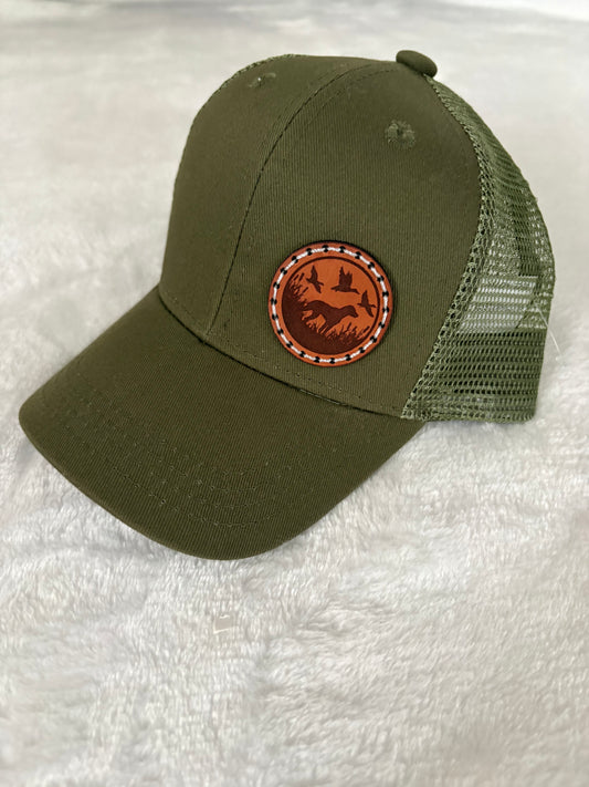 Green bird dog Snapback hat